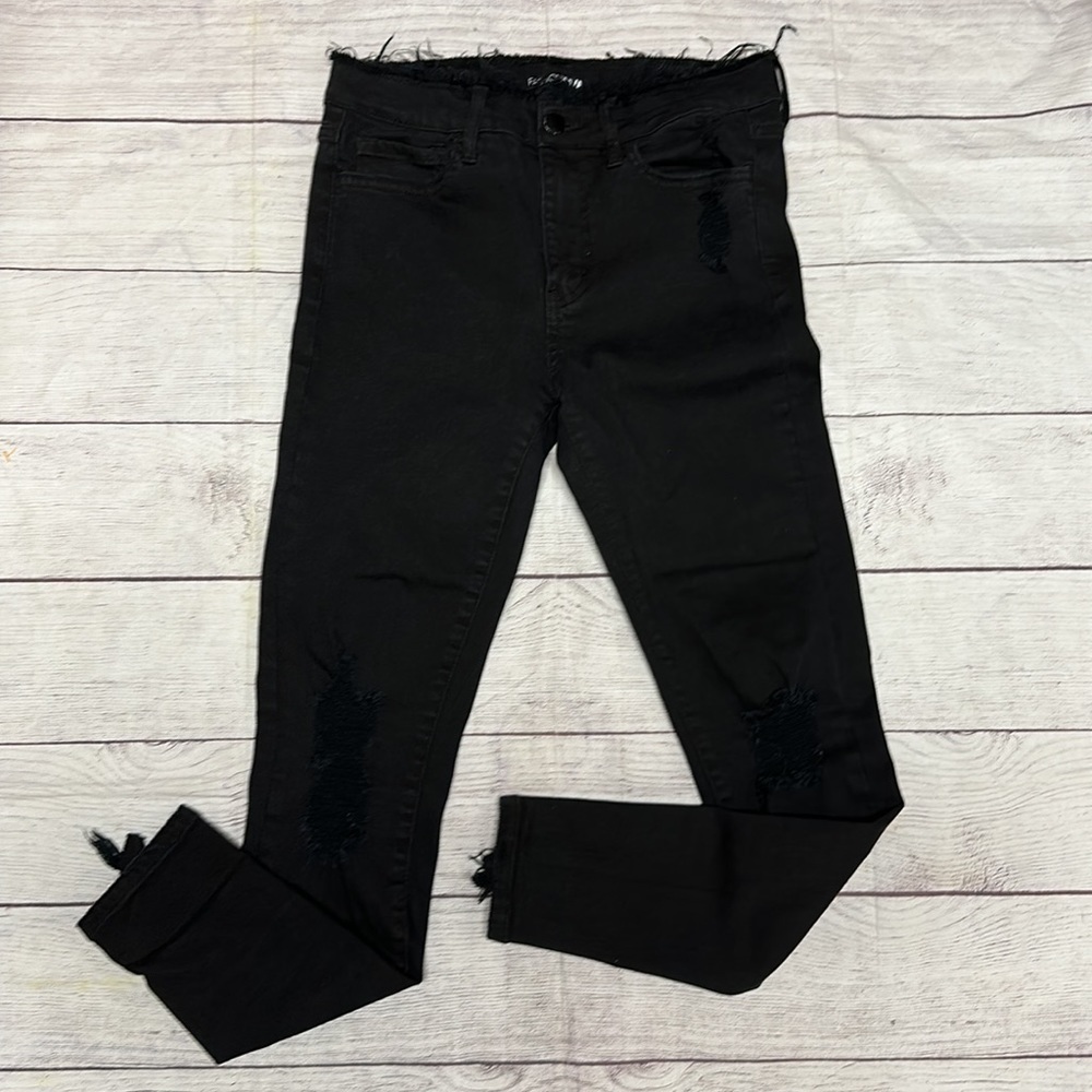 Fashion Nova black distressed skinny jean size 7